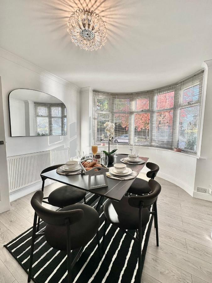 Luxurious Family Home In West Midlands Northfield ภายนอก รูปภาพ